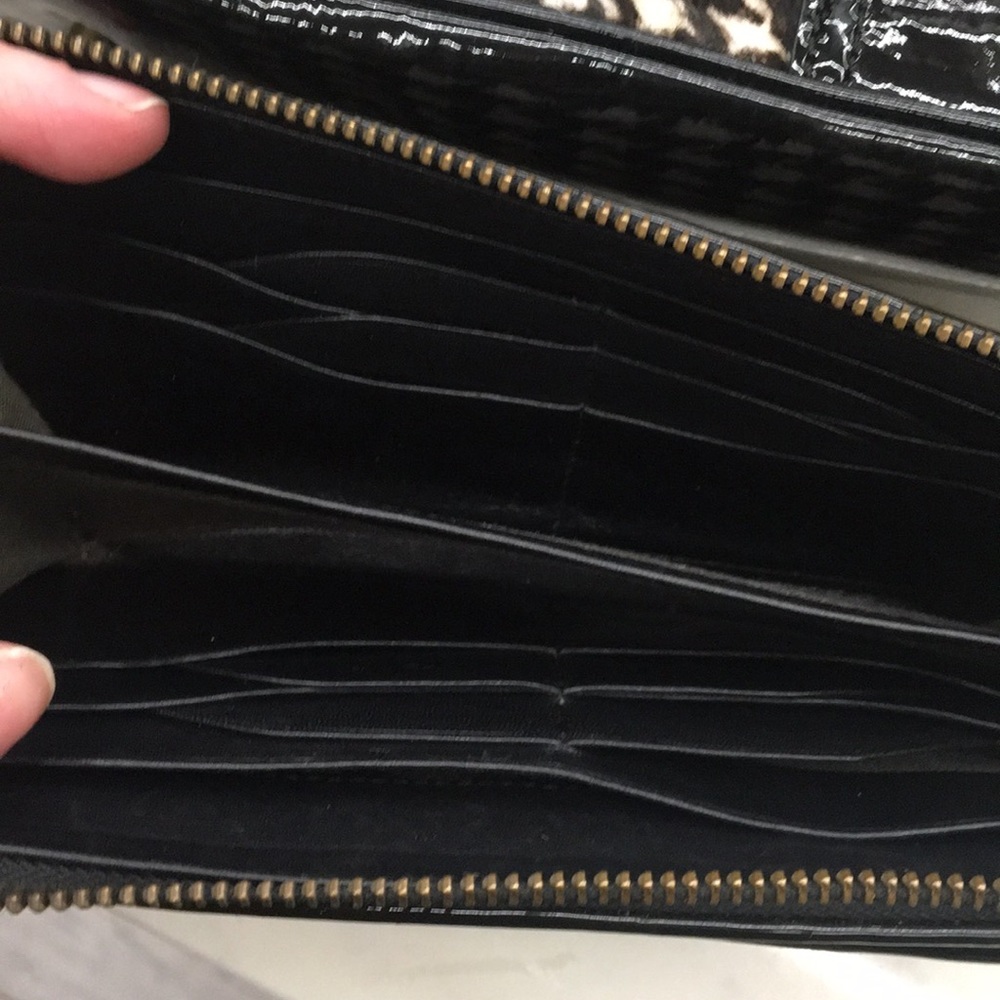 Cole Haan Houndstooth Patent Leather Bag & Wallet - Picture 11 of 13